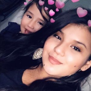 Meet your Posher, Nora